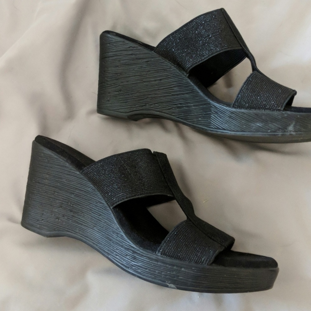 Sparkly platform sandals